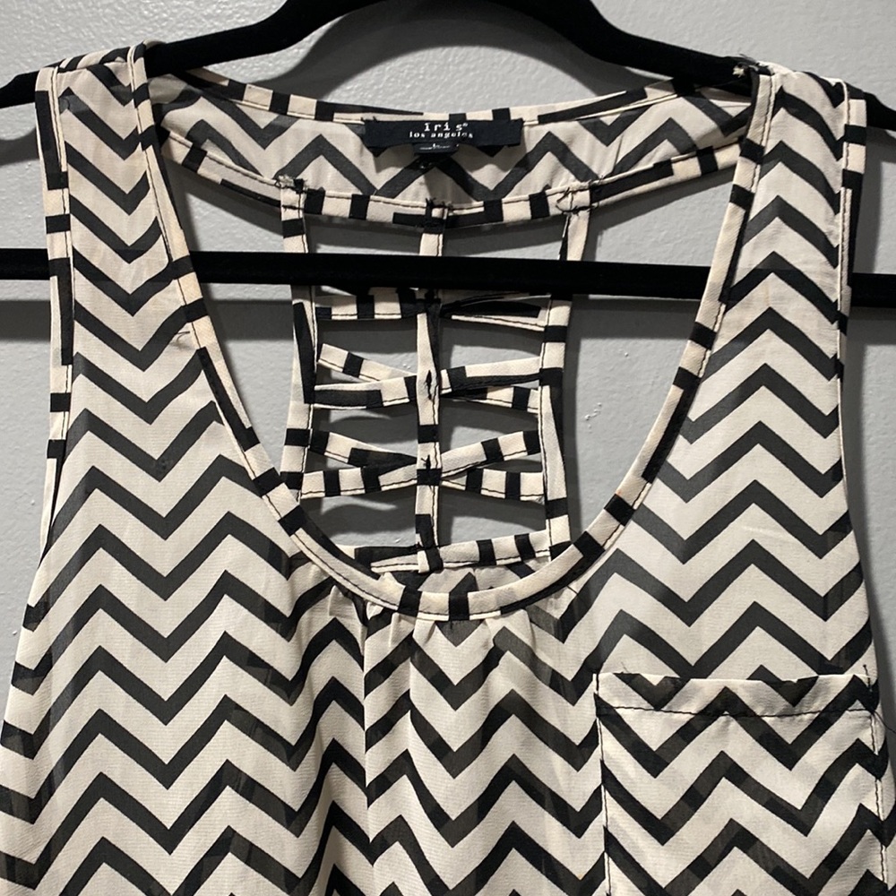 Pattern Blouse - Picture 2 of 4